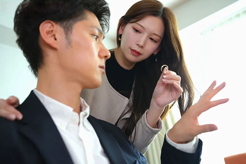 Vợ yêu đi đi giã ngoại, anh xã ở nhà bị nhỏ em bà xã gạ quan hệ không trượt phát nào